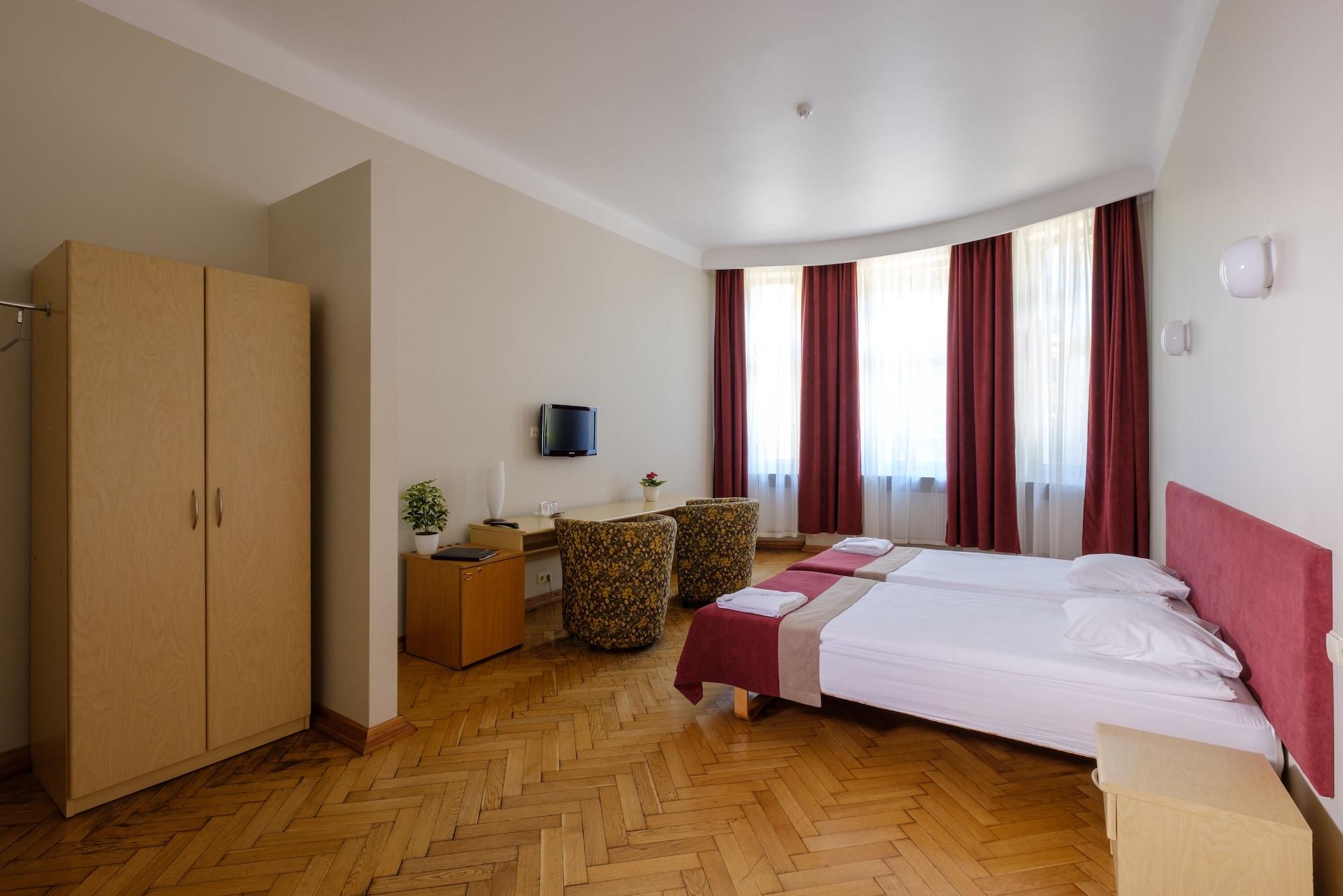 Hotel Metropolis Kaunas Ngoại thất bức ảnh