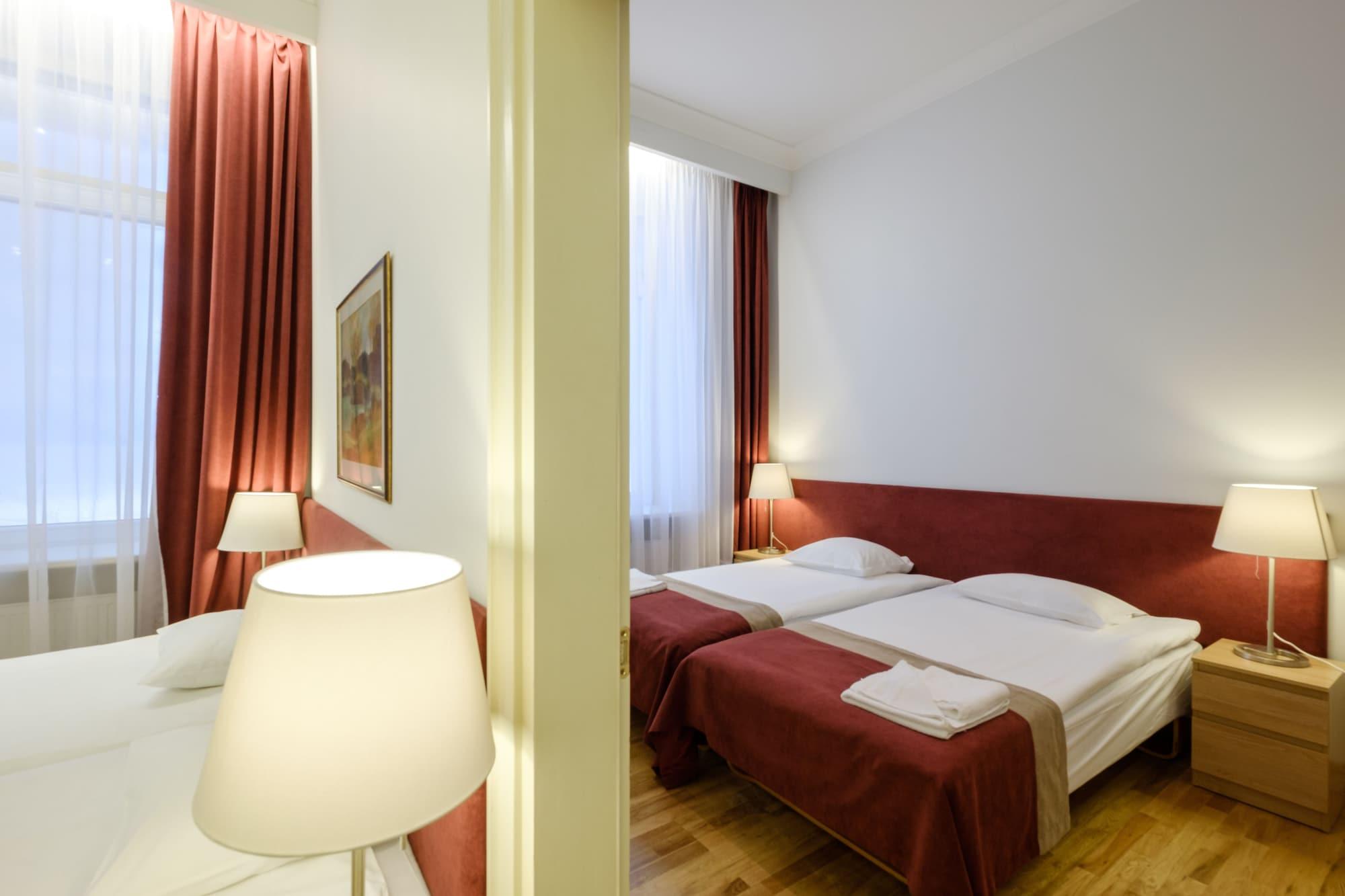 Hotel Metropolis Kaunas Ngoại thất bức ảnh