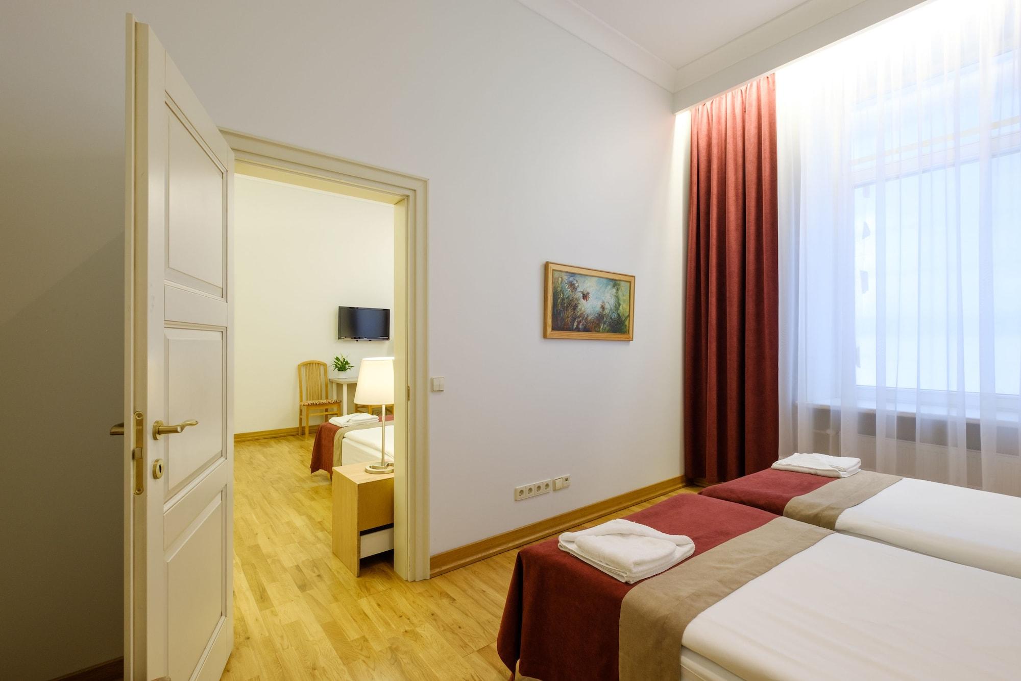 Hotel Metropolis Kaunas Ngoại thất bức ảnh